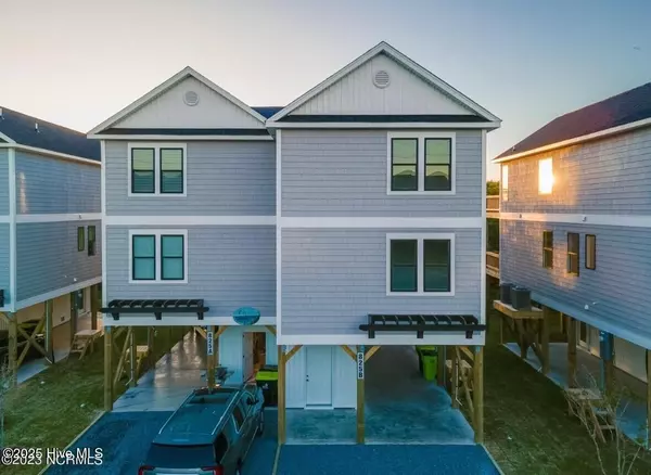 Surf City, NC 28445,717 N Topsail DR