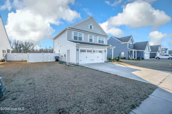 Elizabeth City, NC 27909,3427 Crow Point WAY