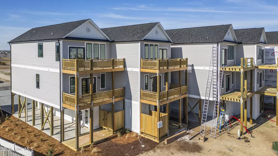 723 N Topsail DR, Surf City, NC 28445