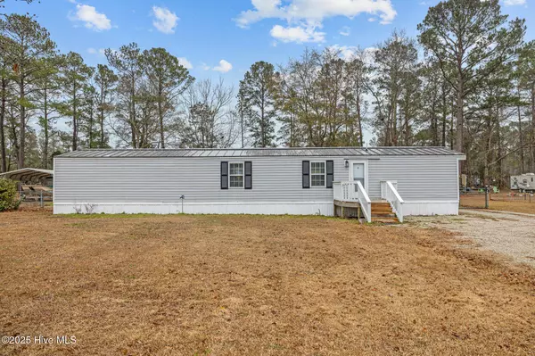 Swansboro, NC 28584,122 Woodland DR