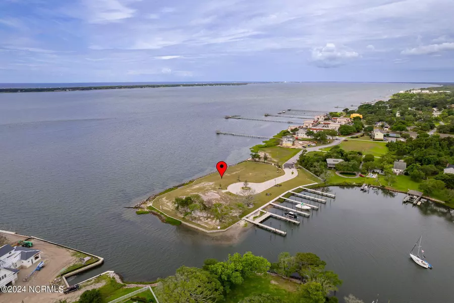 4705 S Shore DR, Morehead City, NC 28557