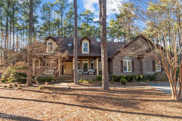 7 Brinyan CT, Pinehurst, NC 28374