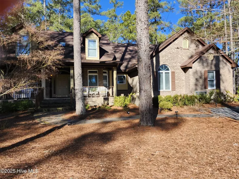 7 Brinyan CT, Pinehurst, NC 28374