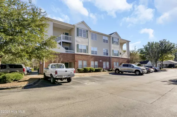 Wilmington, NC 28405,700 Indica CT #Apt 301