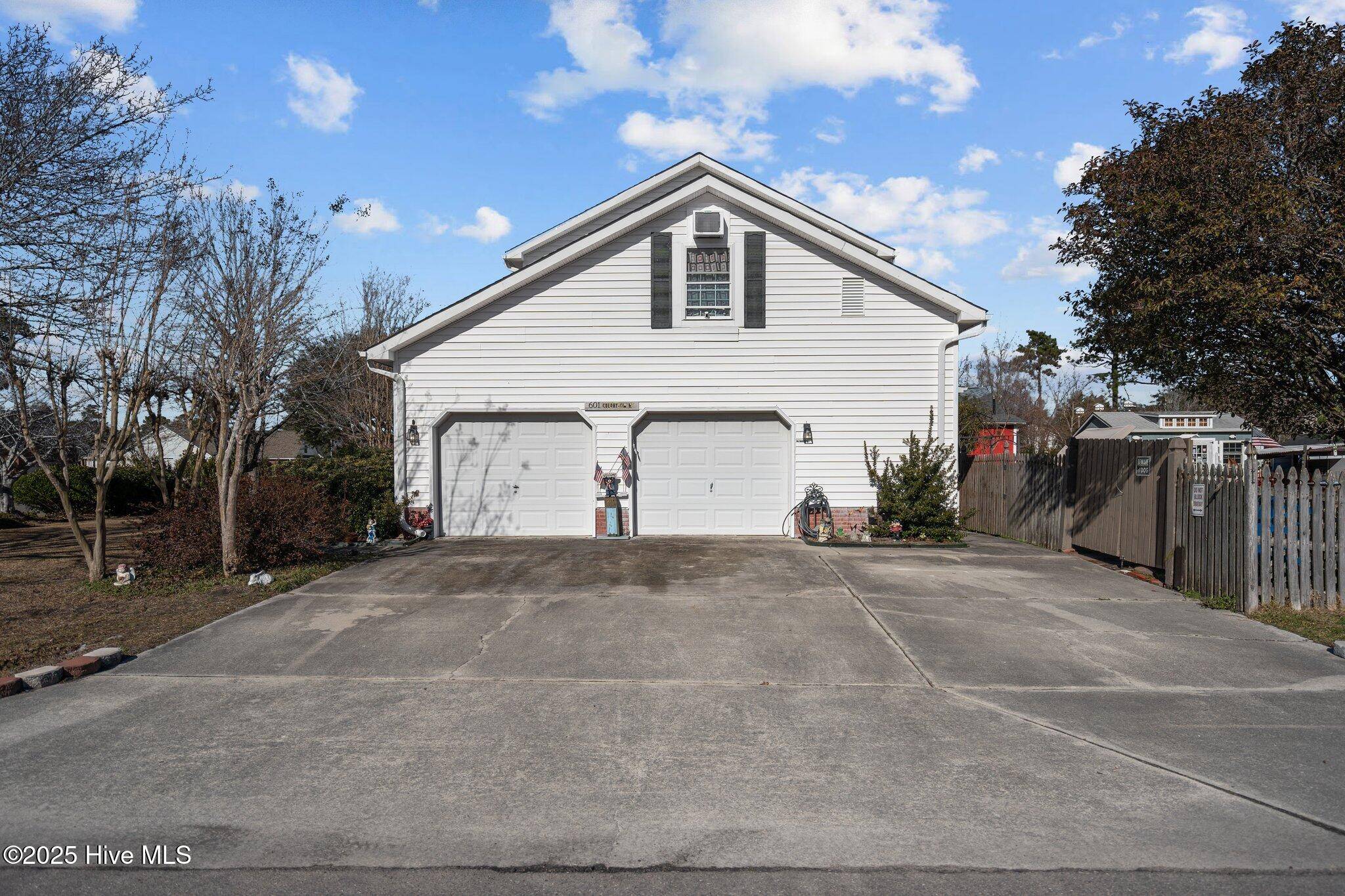 Wilmington, NC 28409,601 N Colony CIR