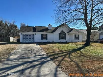 122 Horse Shoe BND, Jacksonville, NC 28546