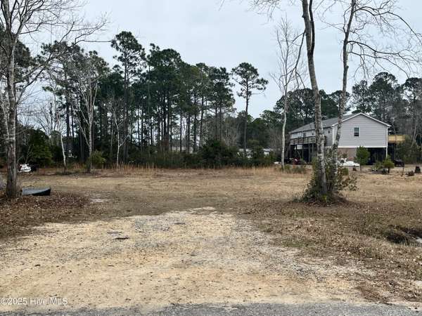 4148 9th ST SE, Southport, NC 28461