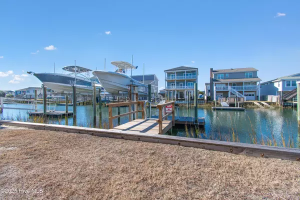 Holden Beach, NC 28462,115 High Point ST