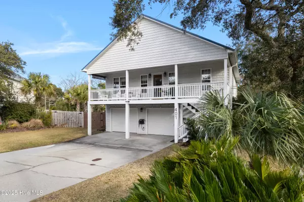 401 Mainship CT, Carolina Beach, NC 28428