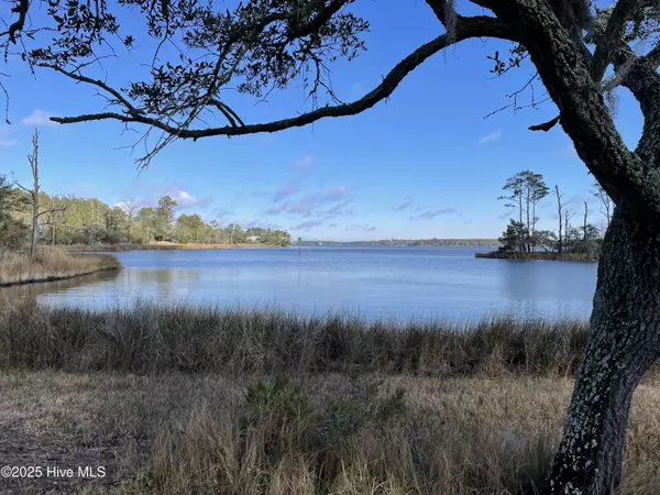 Beaufort, NC 28516,330 Martin Creek DR