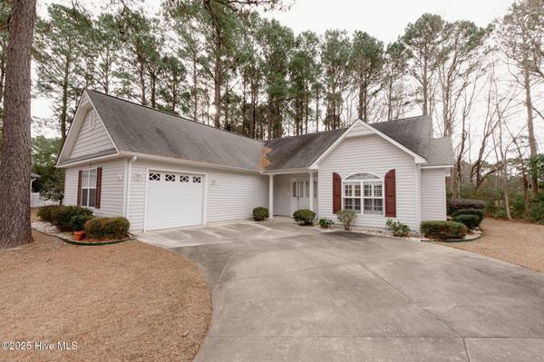 309 Jasmine S, Swansboro, NC 28584