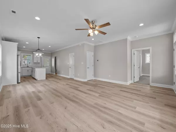 Swansboro, NC 28584,604 Cuddy Wynd PL