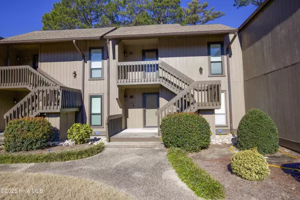 Pinehurst, NC 28374,10 Pine Tree RD ## 215