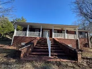 1327 Point Caswell RD, Atkinson, NC 28421