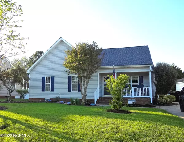 1016 Quarterpath DR, Winterville, NC 28590