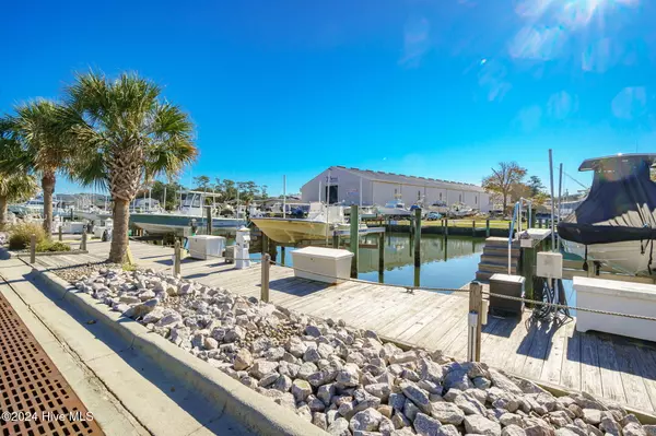 Morehead City, NC 28557,4425 Arendell ST ##17 Harborside