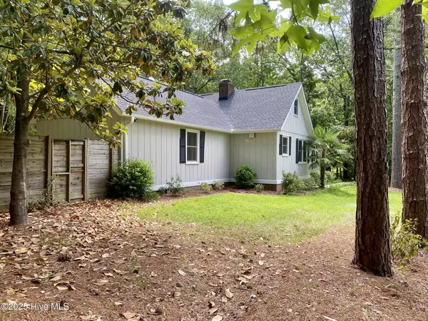 Southern Pines, NC 28387,809 N Glenwood TRL