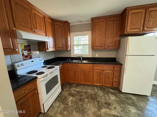 Clinton, NC 28328,2426 Hobbton HWY