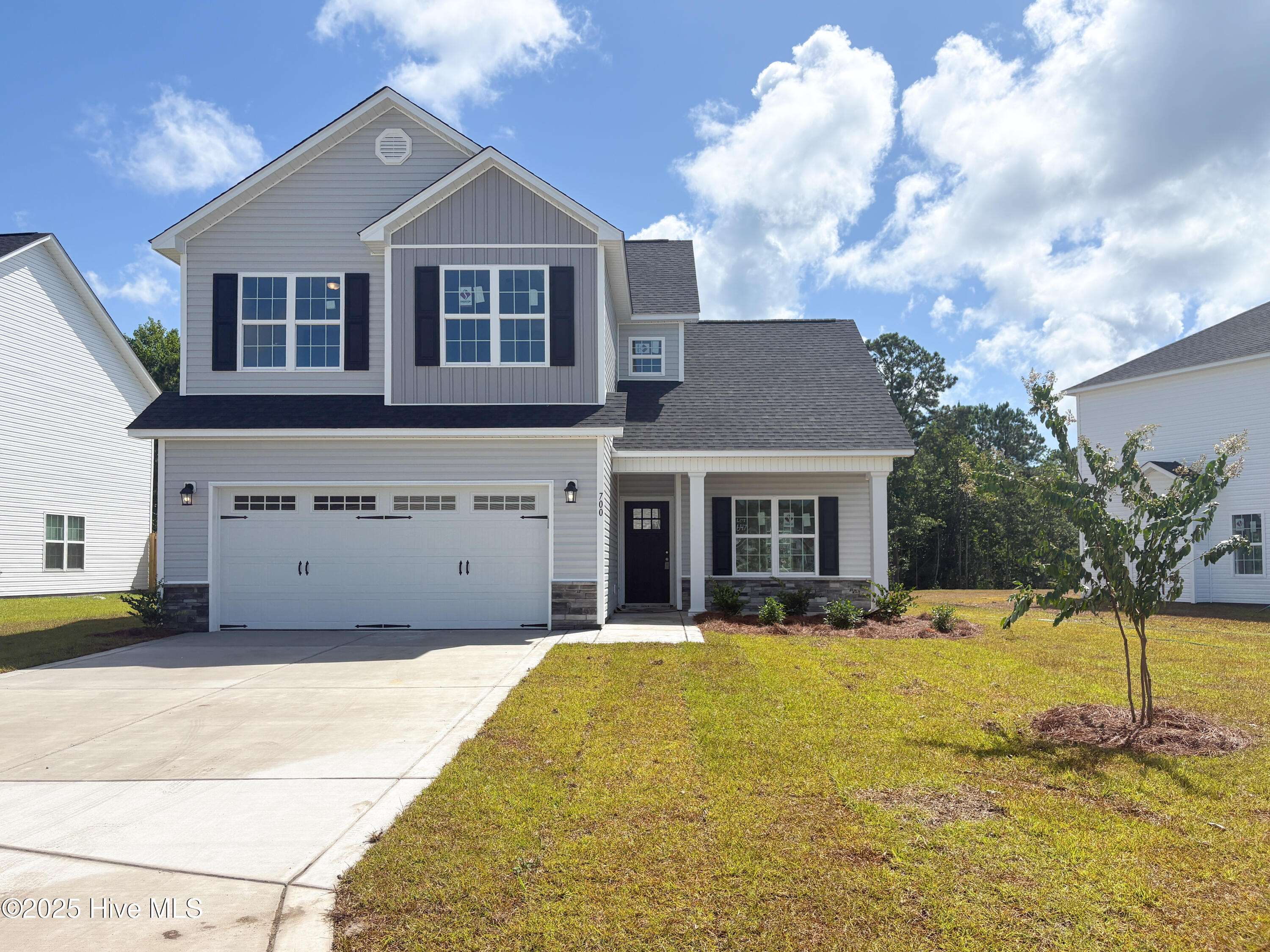 700 Ellabond ST, Sneads Ferry, NC 28460