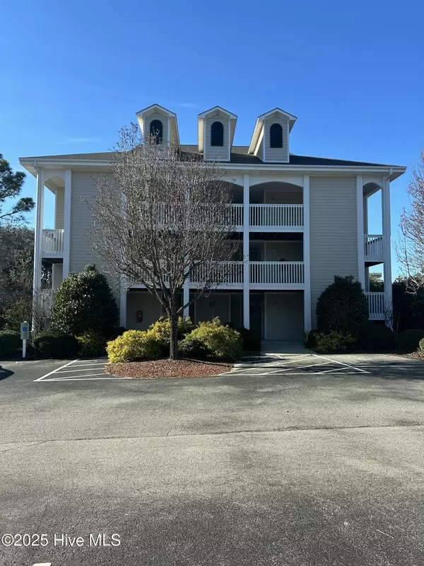 3350 Club Villas DR #1706, Southport, NC 28461