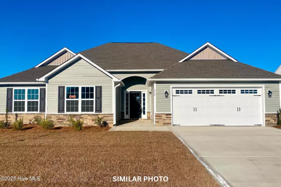 585 Appalachian TRL S, Jacksonville, NC 28546