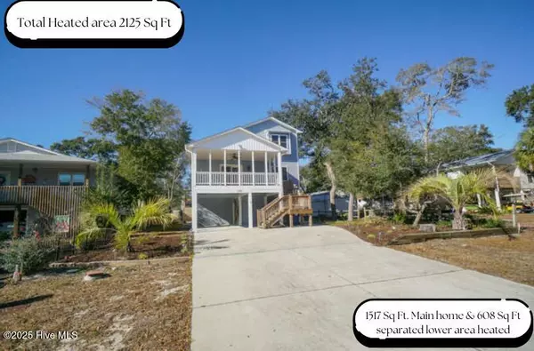 105 SW 11th ST, Oak Island, NC 28465