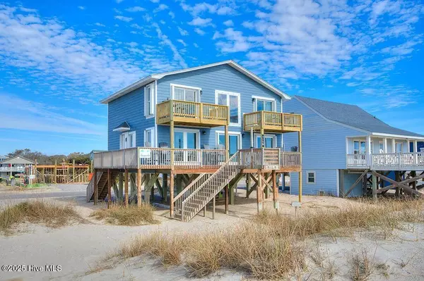 Oak Island, NC 28465,129 W Beach DR