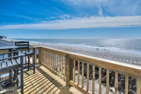 Oak Island, NC 28465,129 W Beach DR