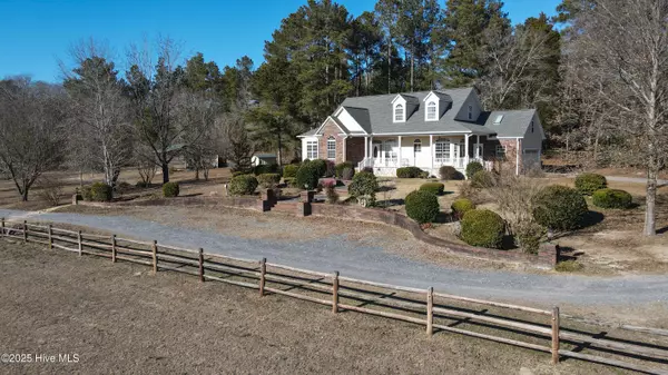 115 Watson RD, Vass, NC 28394