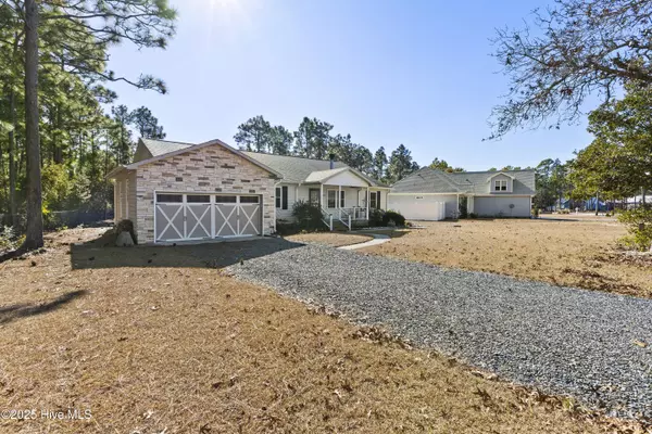 1070 Grant CIR, Southport, NC 28461