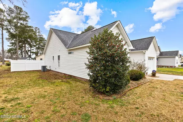 Ayden, NC 28513,392 Tamarack DR