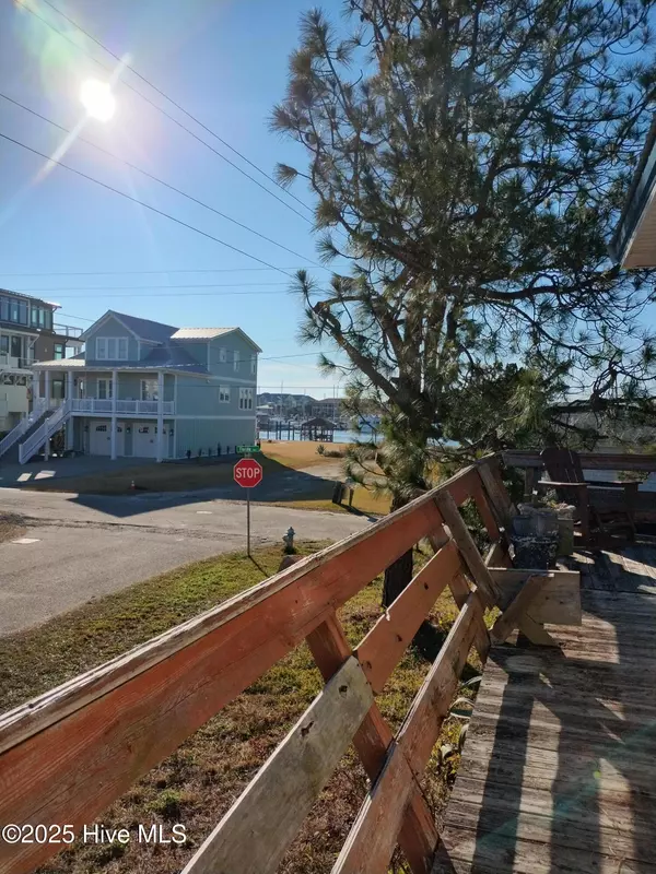 Carolina Beach, NC 28428,300 Maryland AVE