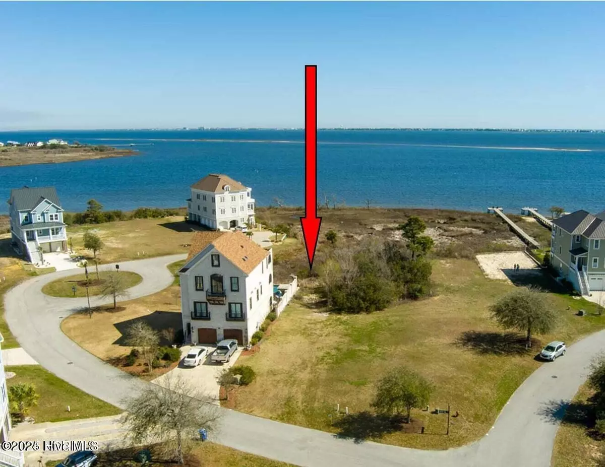 Newport, NC 28570,104 Greenhill PL