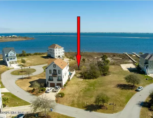 104 Greenhill PL, Newport, NC 28570