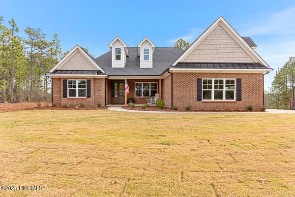 101 White DR, West End, NC 27376