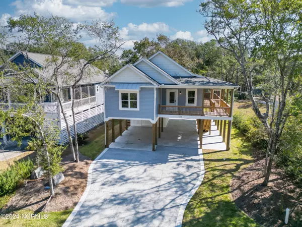 Oak Island, NC 28465,104 SW 19th ST