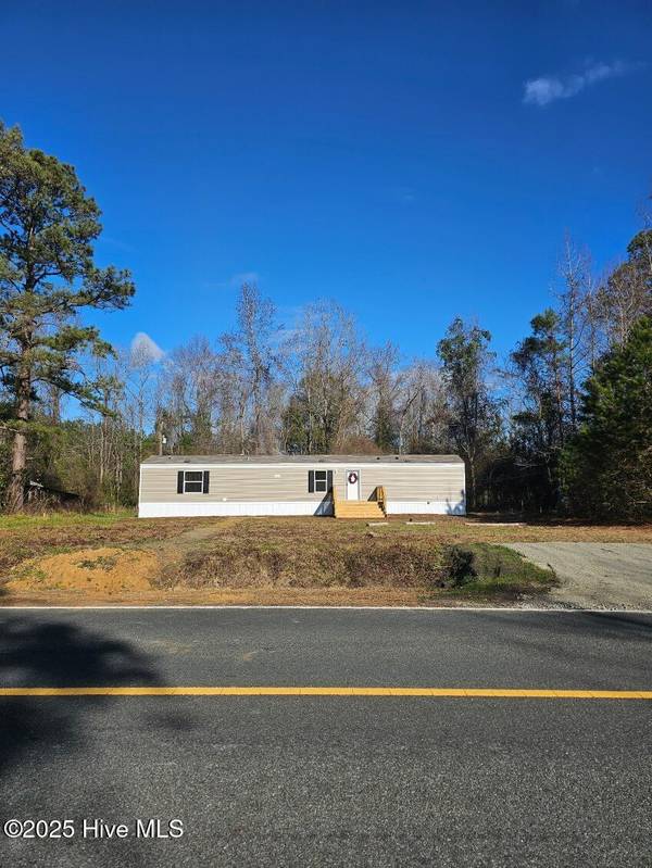 714 Georgia Pacific RD, Whiteville, NC 28472