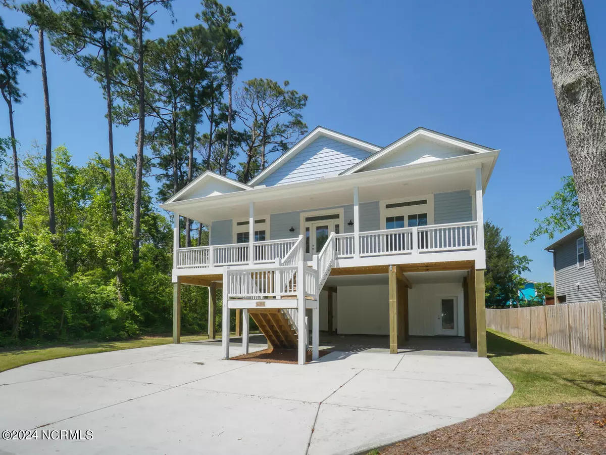 Oak Island, NC 28465,335 NE 41st ST