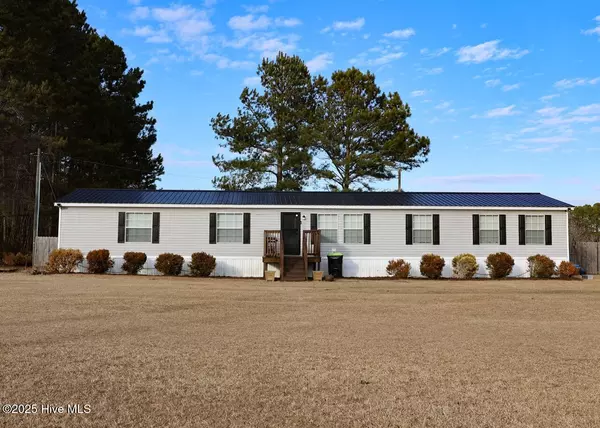 12091 Old Lake RD, Riegelwood, NC 28456