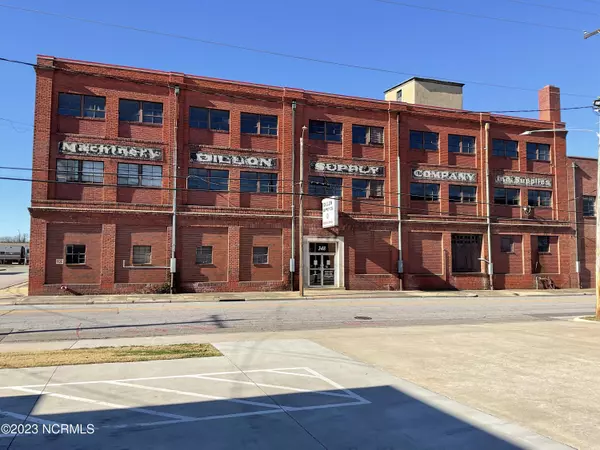 Rocky Mount, NC 27801,334 /348 S Washington ST