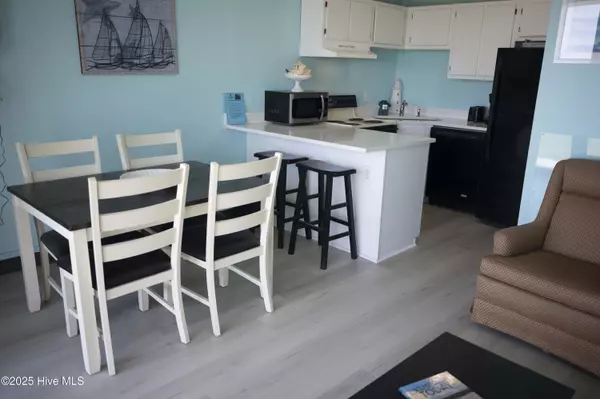 Carolina Beach, NC 28428,1615 Lake Park BLVD S #Unit 105