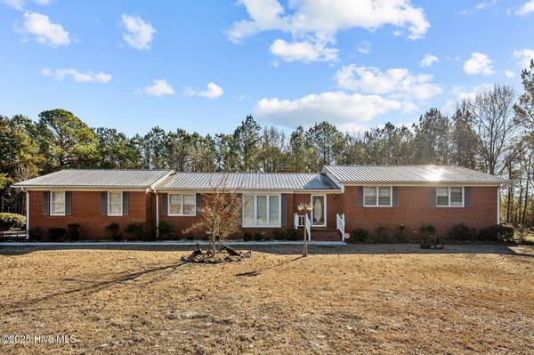 1263 Nash Johnsons Pond RD, Magnolia, NC 28453