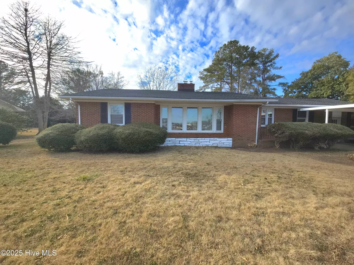 Jacksonville, NC 28546,909 Clyde DR