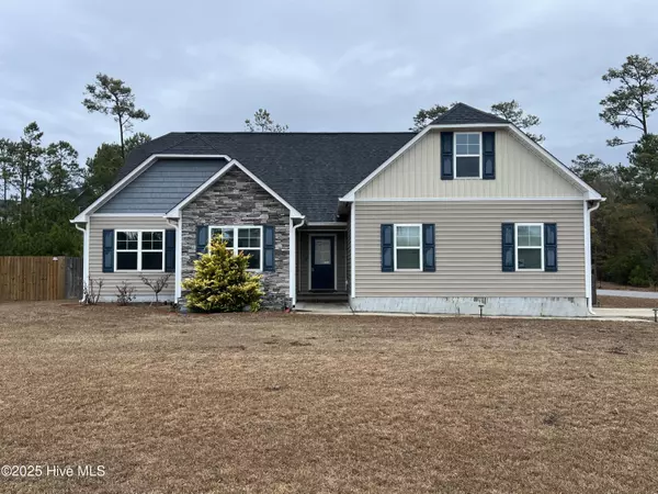 310 Landon LN, Sneads Ferry, NC 28460