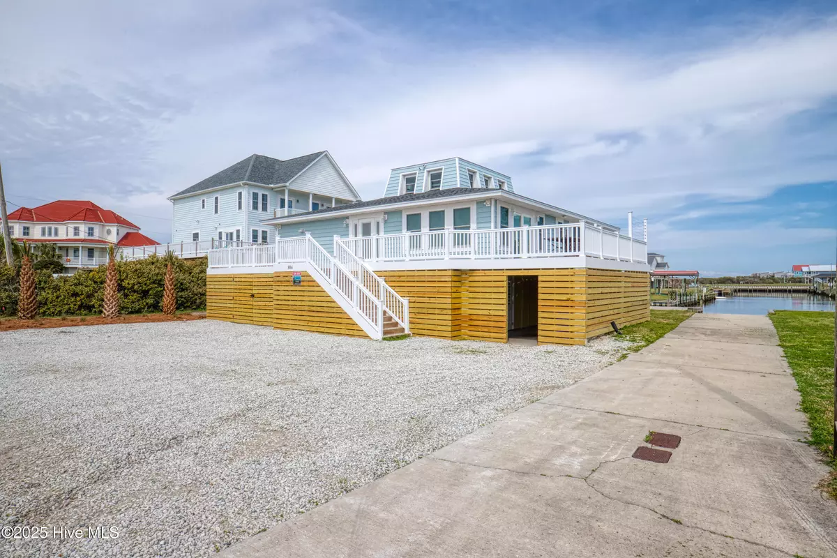 North Topsail Beach, NC 28460,304 Marina WAY