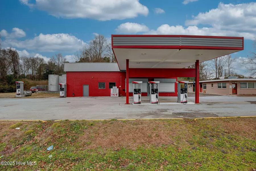 88 Delway HWY, Rose Hill, NC 28458