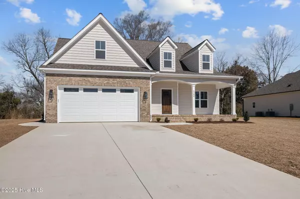 3264 School View DR, Farmville, NC 27828