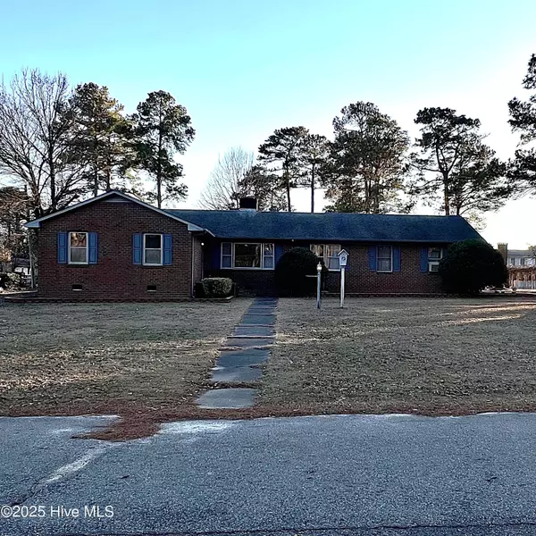 103 Walnut ST,  La Grange,  NC 28551