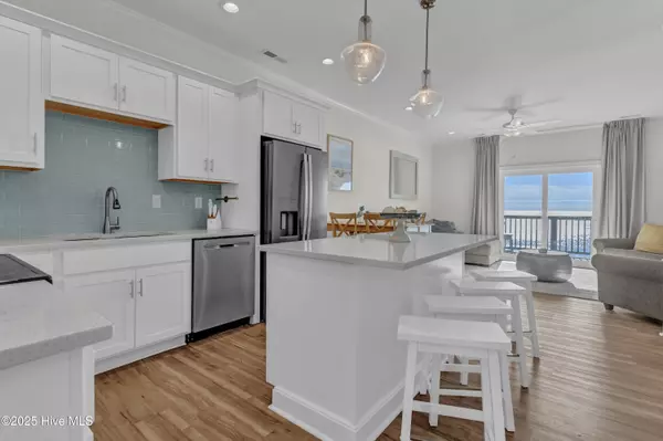 North Topsail Beach, NC 28460,1788 New River Inlet RD