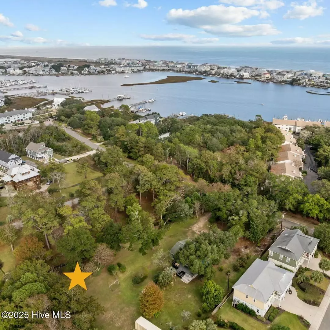 Carolina Beach, NC 28428,113 Reef RD